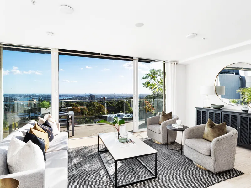 Luxurious Split Level Penthouse with Panoramic Views and Parking