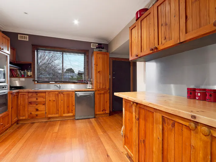LOVELY FAMILY HOME