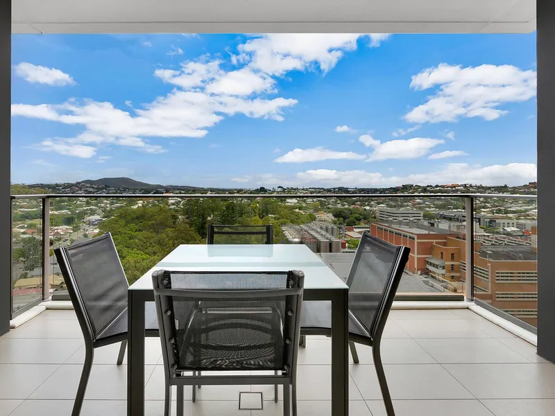 Live the Impeccable Milton Lifestyle in Apartment 1702!