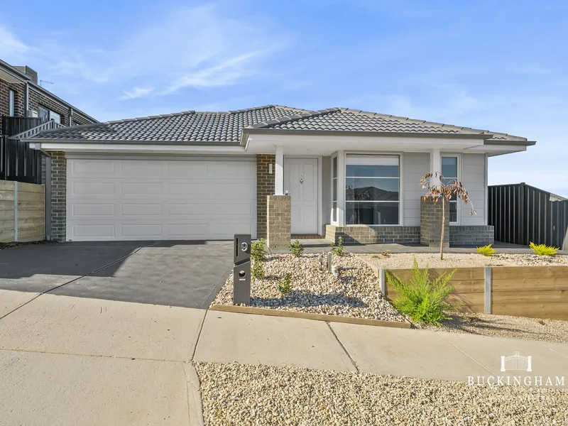Stunning brand new 4 bedroom home in Doreen