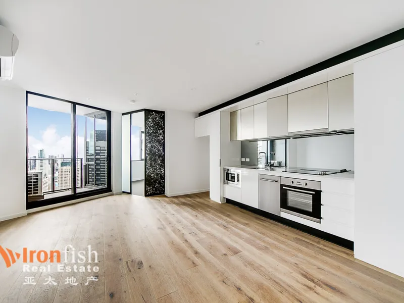 THE NEW YORK SIDE OF TOWN – 1 BED AND 1 BATH AT PERFECT LOCATION!! Apartment is one bedroom plus one study