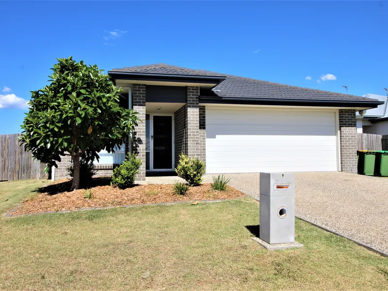 Modern Living In Cambooya!