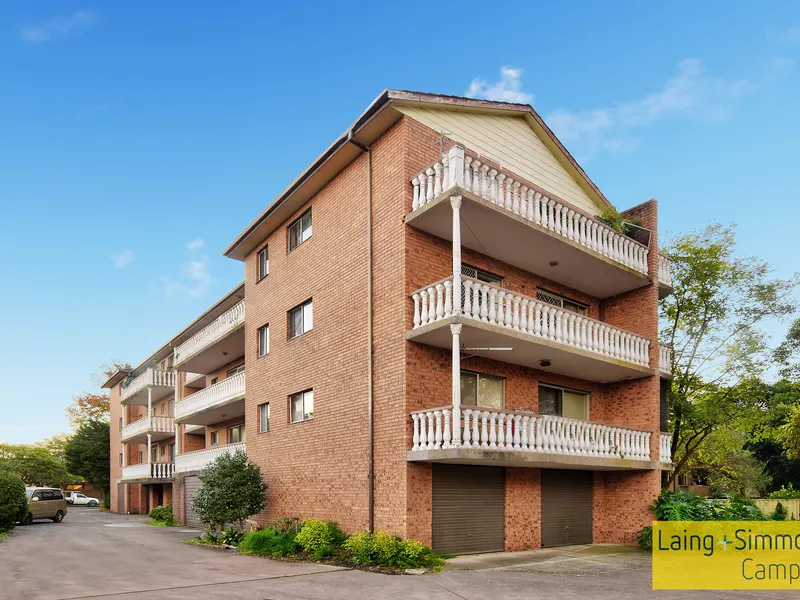 3 Bedroom Street Facing Unit With Garage