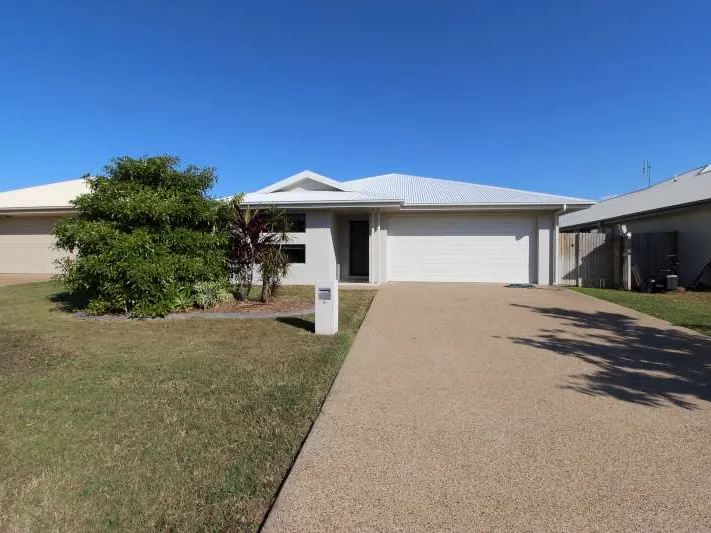 Cuddlers live in Smugglers