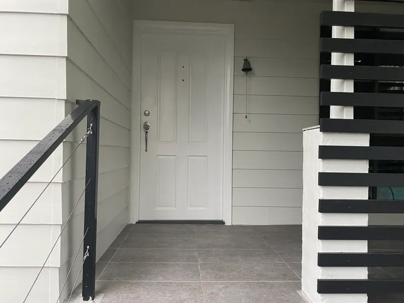 Lovely 3 Bedroom home - includes water electricity & internet