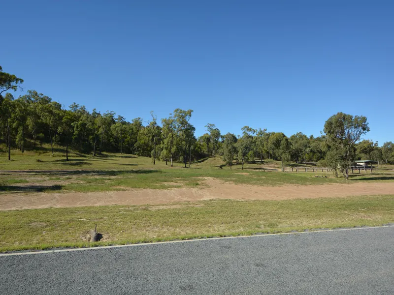 Lifestyle Lot - Mountain View Estate - 5 Acre Lot - (19,913m2)