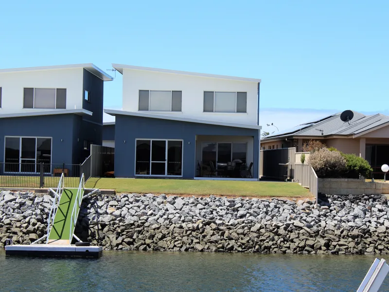 Modern Marina Living