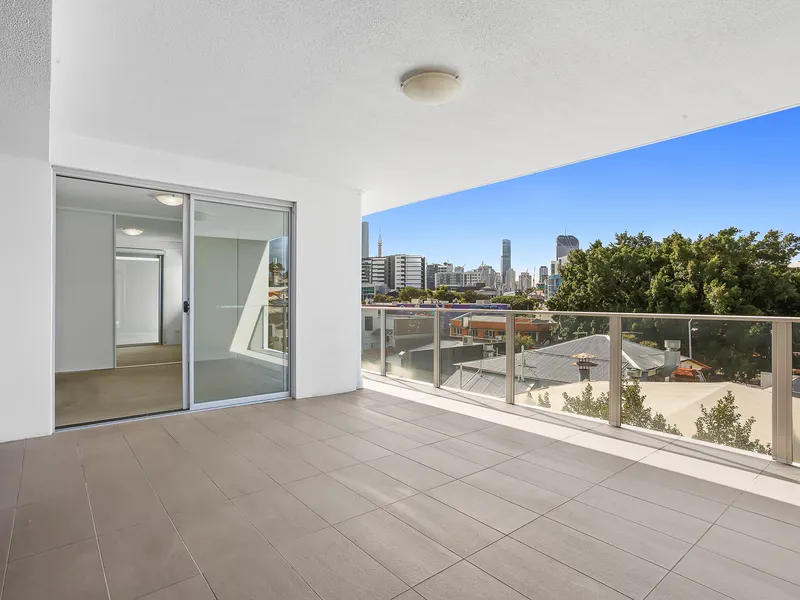 Boutique 2 Bed in West End!