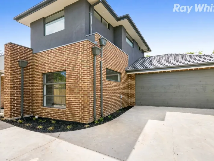 Near new 3 Bedroom, 2 bathroom Unit in quiet location close to amenities.