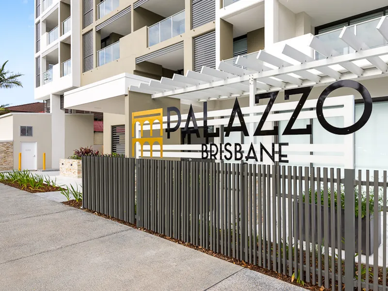 Large 1 Bedroom, Views, Great Location in Woolloongabba close to PA Hospital