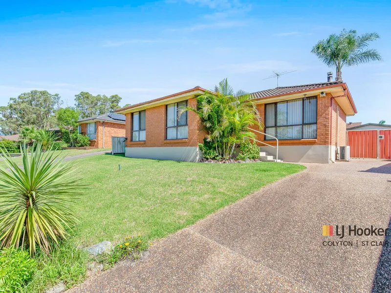 Spacious house with swimming pool perfect for 1st home buyer or investor