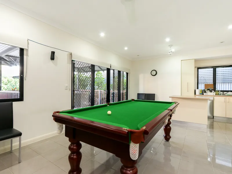 LIVE CAREFREE IN CABLE BEACH