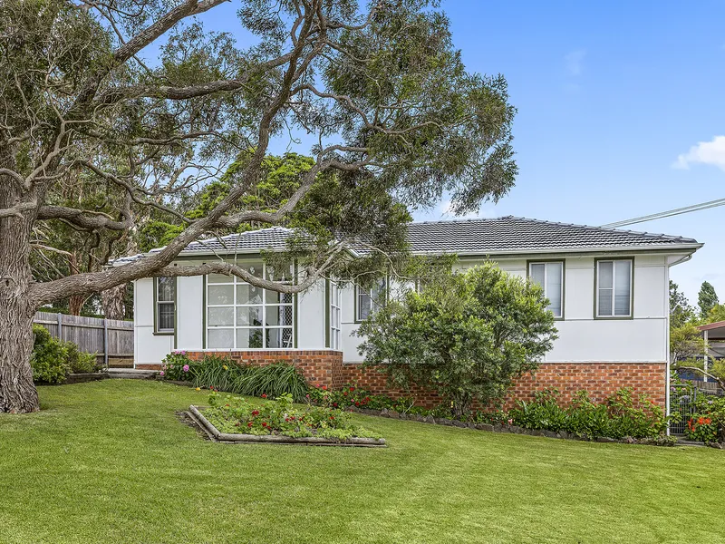 Cottage charm meets a peaceful parkside lifestyle