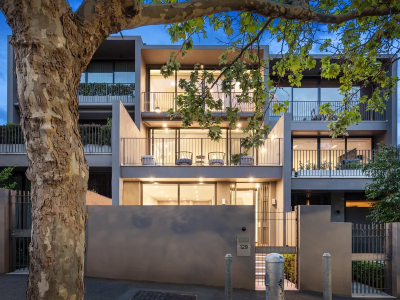Rare Contemporary Town Residence