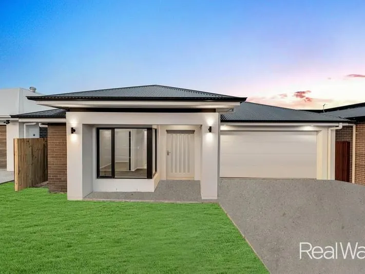 Brand New Modern Family Home in Everleigh Estate Greenbank