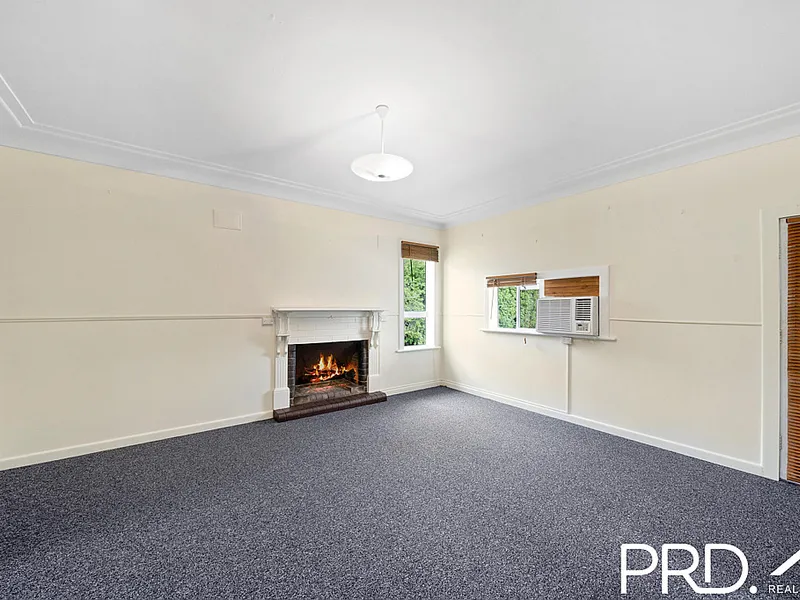 Quiet and spacious with 2.7mt ceilings.