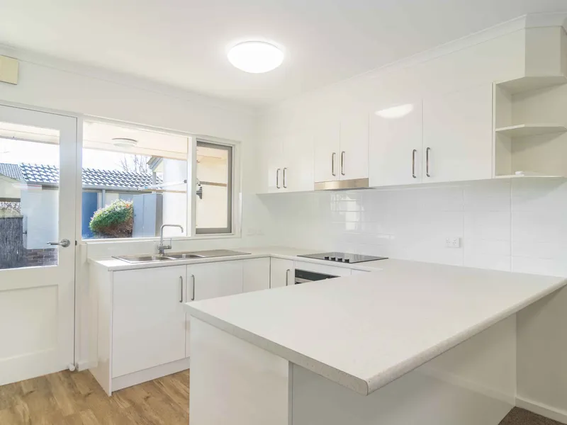 Live your retirement dream in garden surrounds!