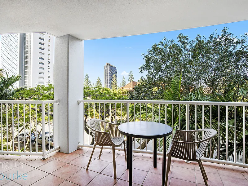 BEL AIR - EAST FACING, IMMACULATE ONE BEDROOM APARTMENT