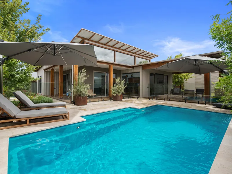 RESORT STYLE LIVING IN TOWN