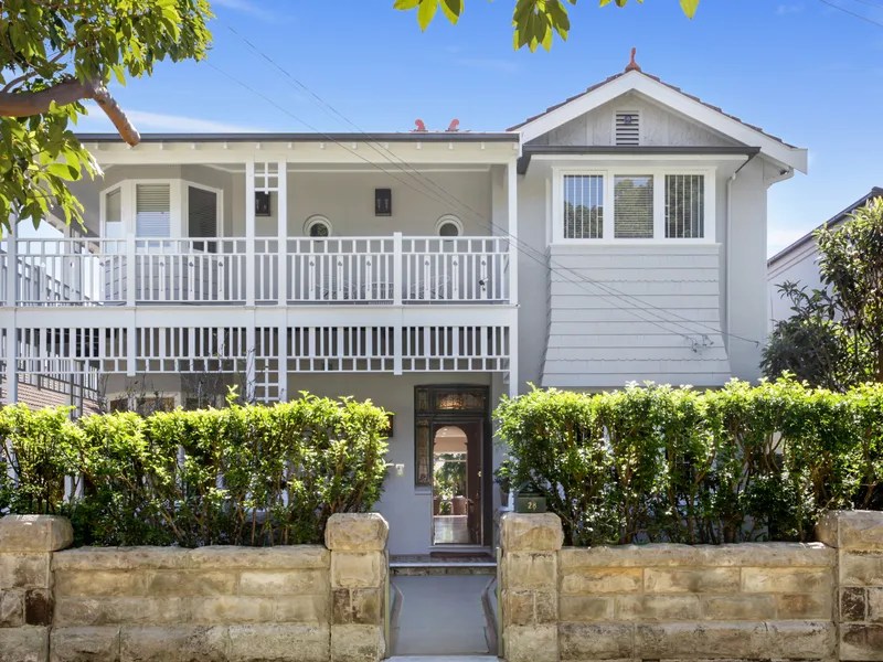 Exquisite Family Residence In A Premier Location