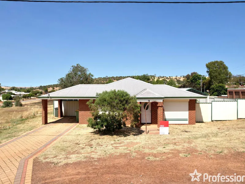 Big Home... Big Yard with 3 Bay Shed