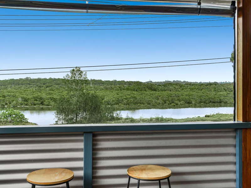 Style and Space in a Secluded Cul-de-sac