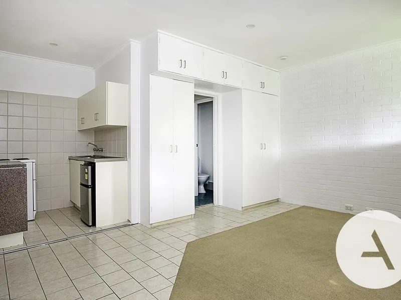 Bright Studio 1 bedroom apartment in Chifley