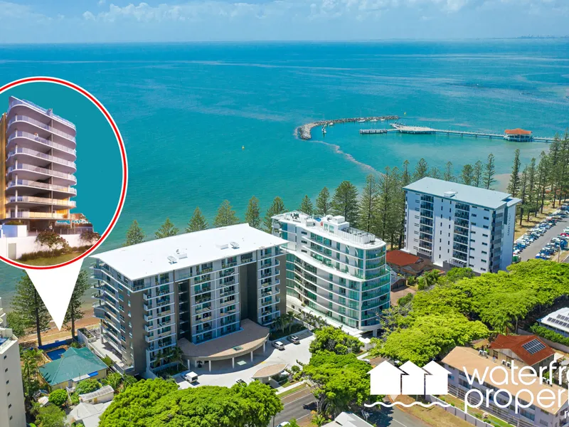 Spectacular absolute waterfront Sub-Penthouse overlooking Moreton Bay!
