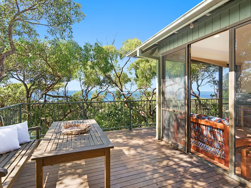 “Escape To The Coast” - Beautiful Beach Home On Grandview