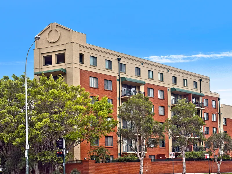 Modern one bedroom apartment in resort-style complex