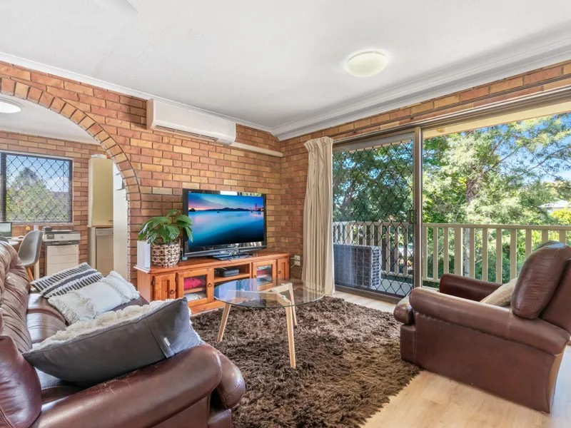 Two Bedroom Entry Level in Enviable Ashgrove Location