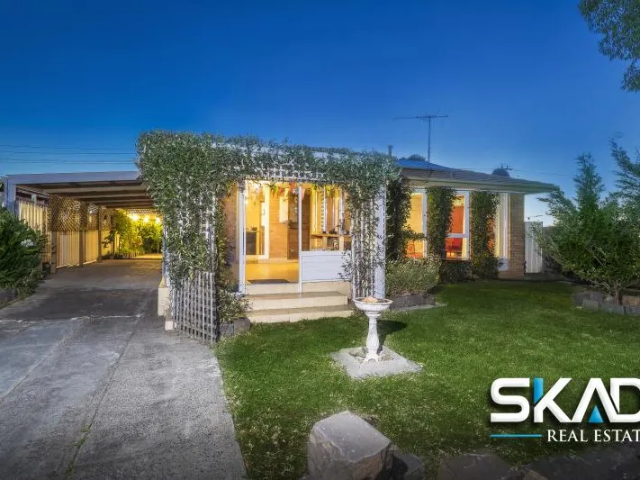 Walking distance to station !!