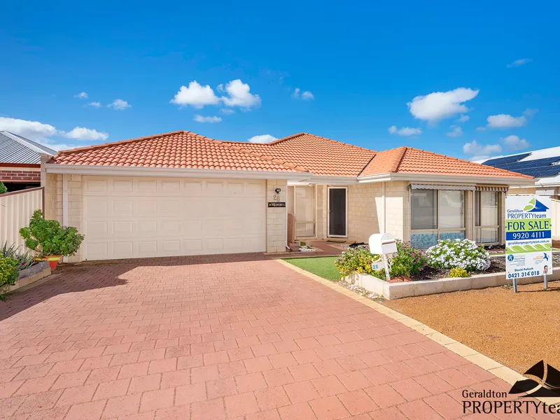 Family Home with a WHOPPING Shed