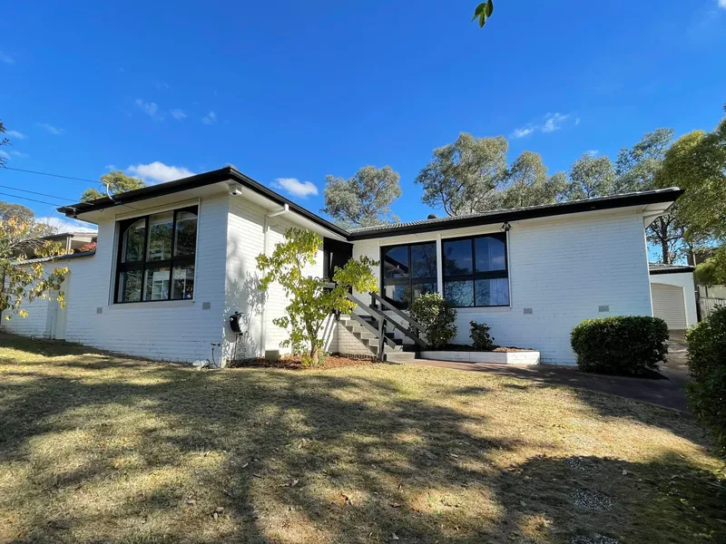 Family living in beautiful Briar Hill!