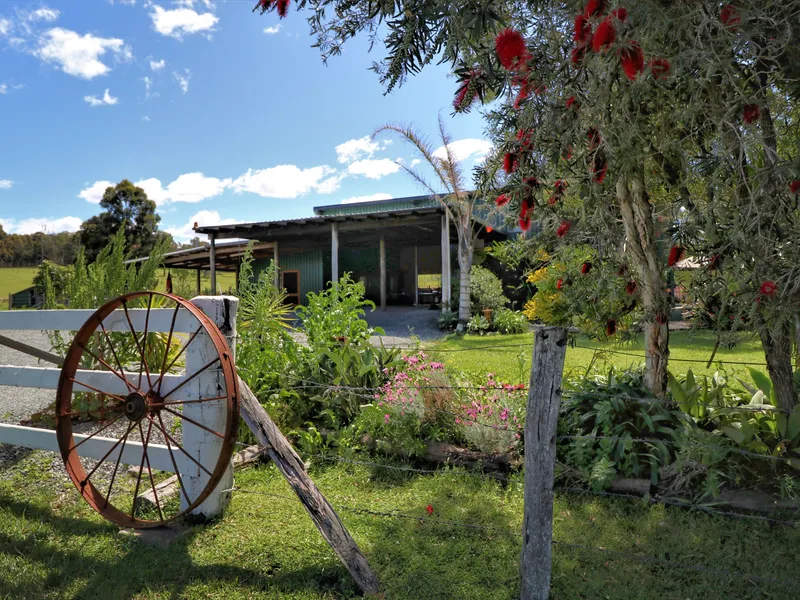 Lifestyle Opportunity on 35.9 Acres!!