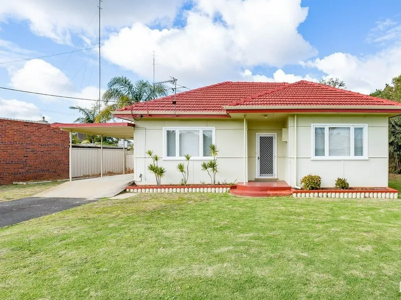 3x2 HOME IN EXCELLENT LOCATION