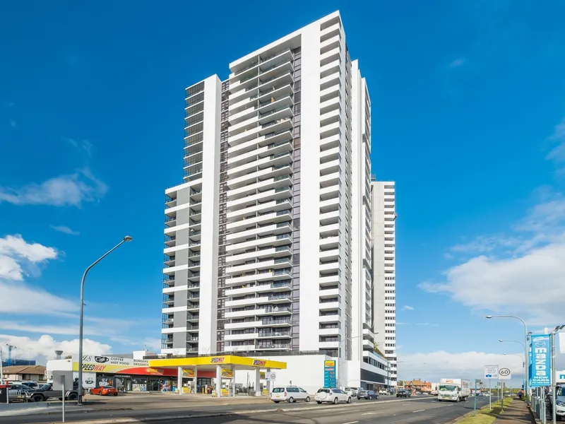 Sophisticated Resort Living, Dual Key Apartment, 26th Floor