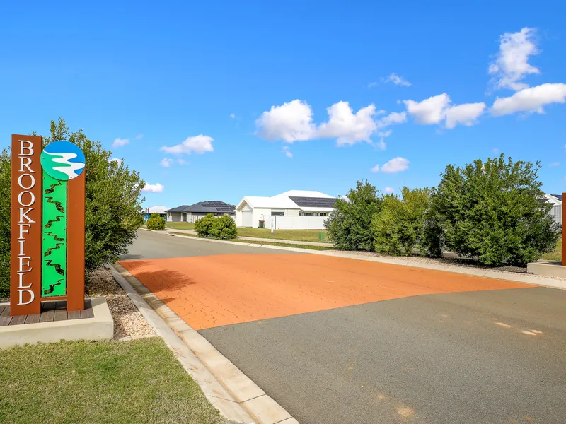 FANTASTIC LOCATION - DISCOVER BROOKFIELD