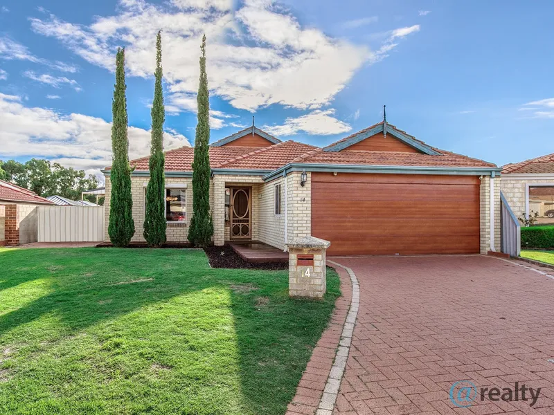 GREAT FAMILY HOME WITH SIDE ACCESS IN PERFECT LOCATION