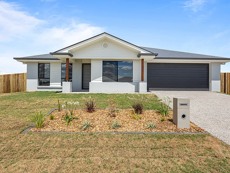 Brand new home with huge backyard - Ready to move in for Christmas!