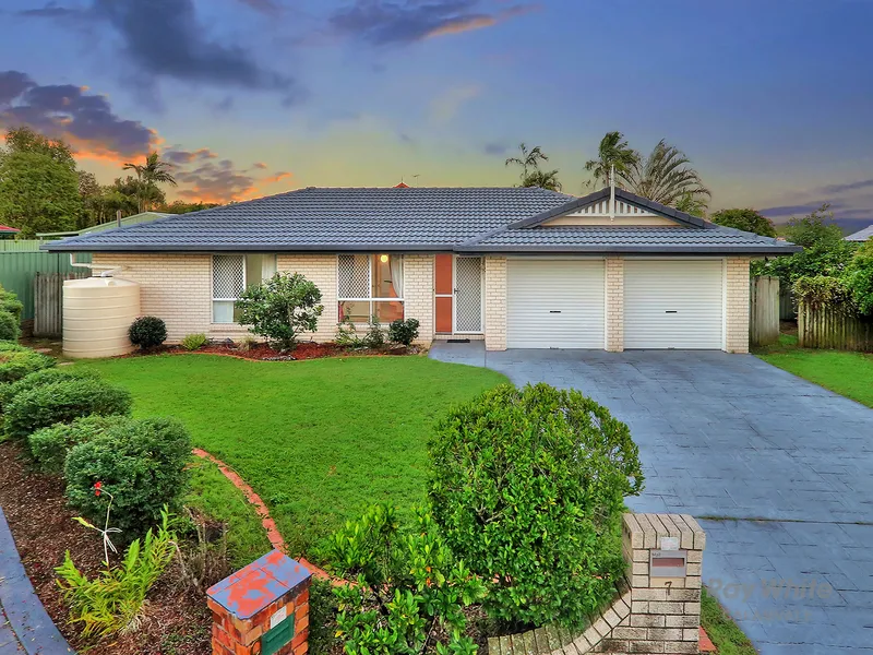 CHARMING CHARACTER HOME IN QUIET CUL-DE- SAC