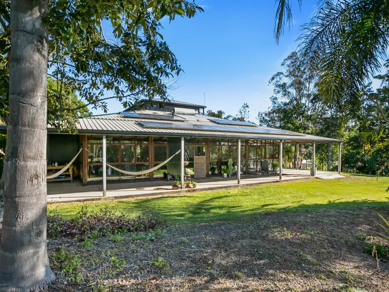 UNIQUE COUNTRY STYLE