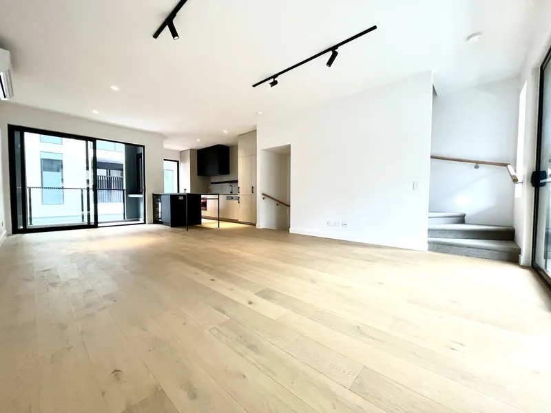 Stunning Tri-Level townhouse in The Mills