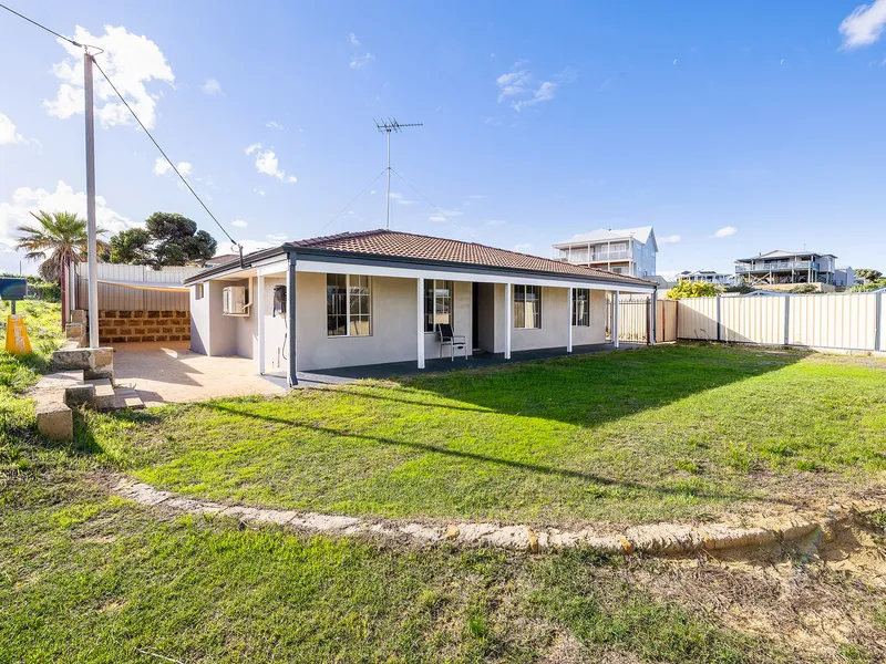 BLISSFUL COASTAL LIVING IN SEABIRD - RECENTLY REFURBISHED FAMILY HOME