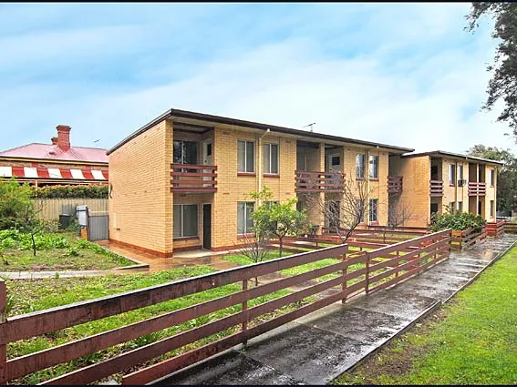 IN SMALL NEAT GOUP OF SEVEN