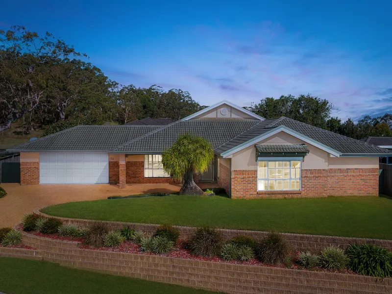 Huge & Low Maintenance Family Home