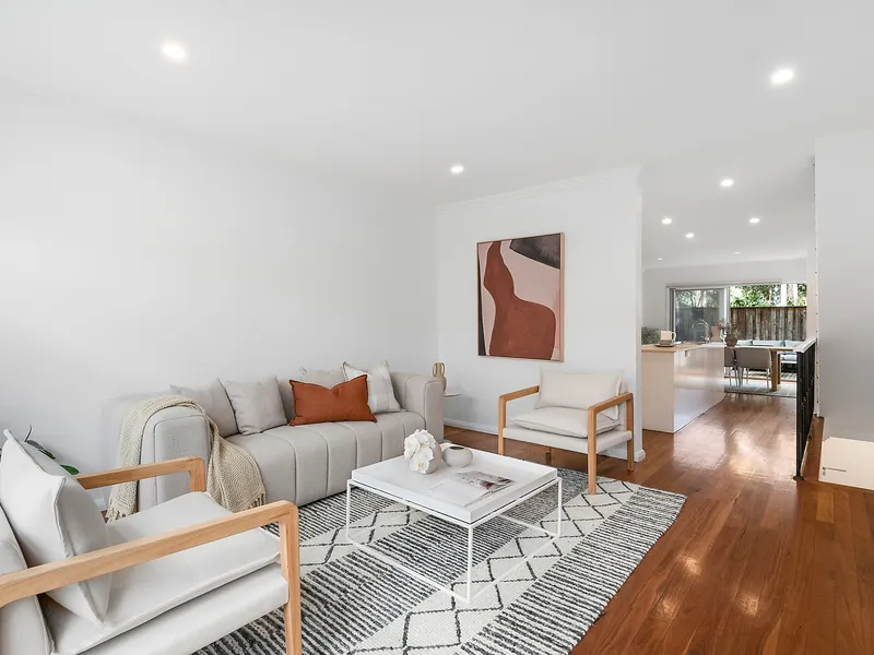 Oversized Boutique Terrace Style Townhouse set in Quiet Location