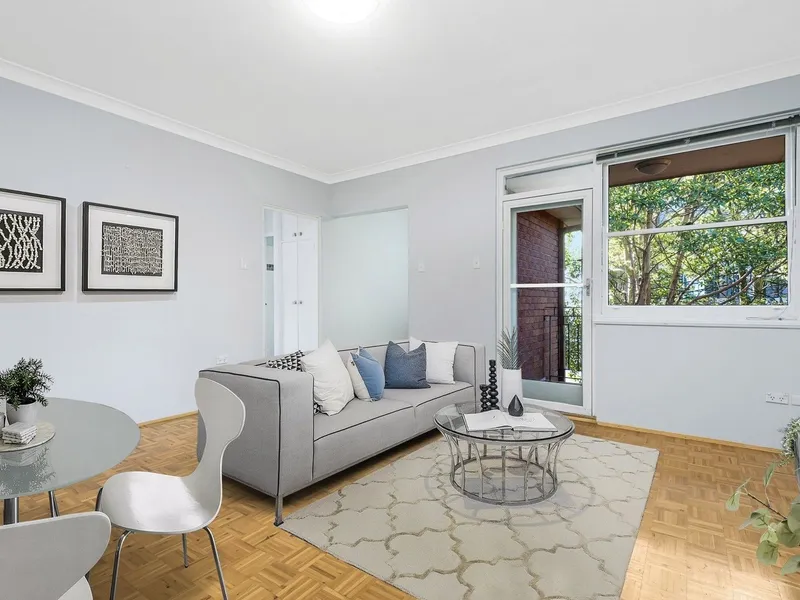 Ideally positioned leafy top floor apartment in the heart of Randwick Village