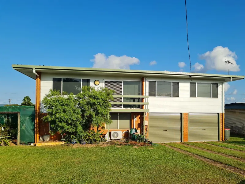FAMILY HOME WITH VIEWS