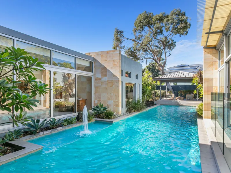 Executive residence in elite location